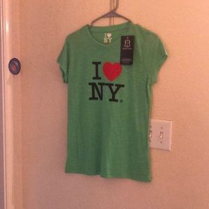 Awesome New I ❤️ NY green Robin Ruth shirt!!